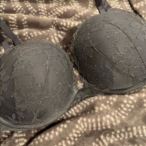 Victoria’s Secret Lace Dream Angels Push-Up Bra